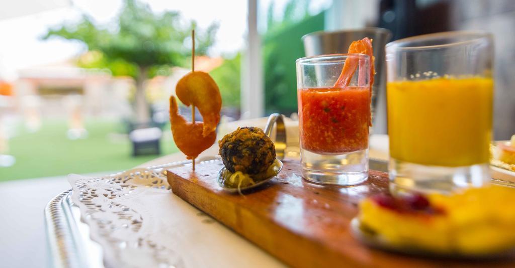 Hotel El Patio La Almunia de Doña Godina Zewnętrze zdjęcie