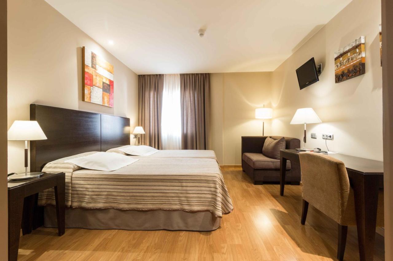 Hotel El Patio La Almunia de Doña Godina Zewnętrze zdjęcie