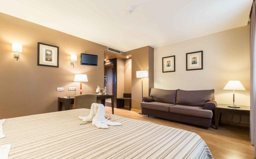 Hotel El Patio La Almunia de Doña Godina Zewnętrze zdjęcie
